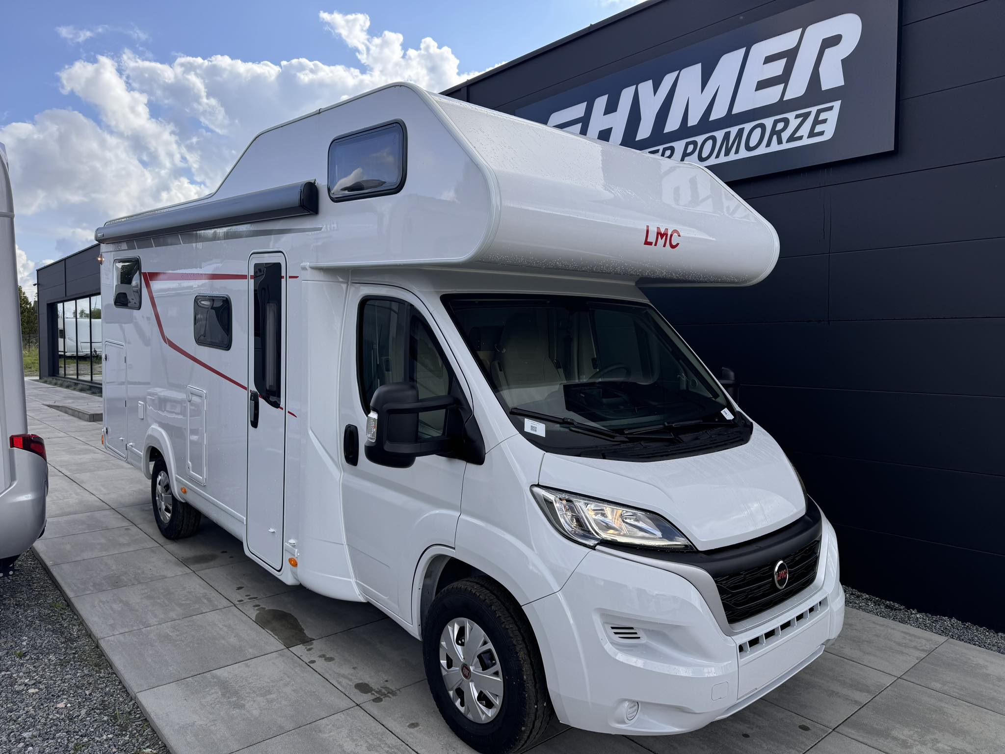 Ogłoszenie - LMC Tourer A690