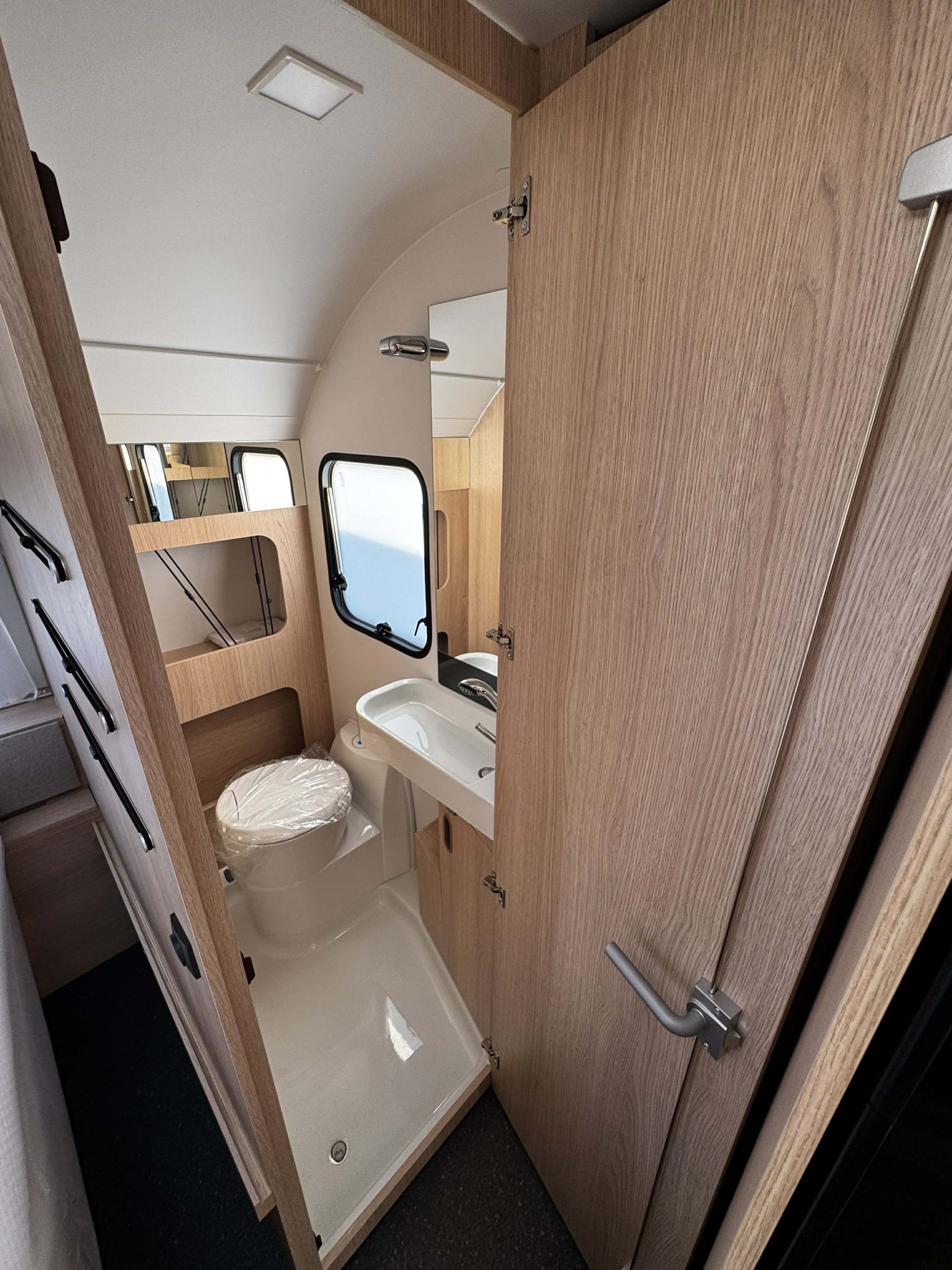 Galeria Adria Aviva 472PK