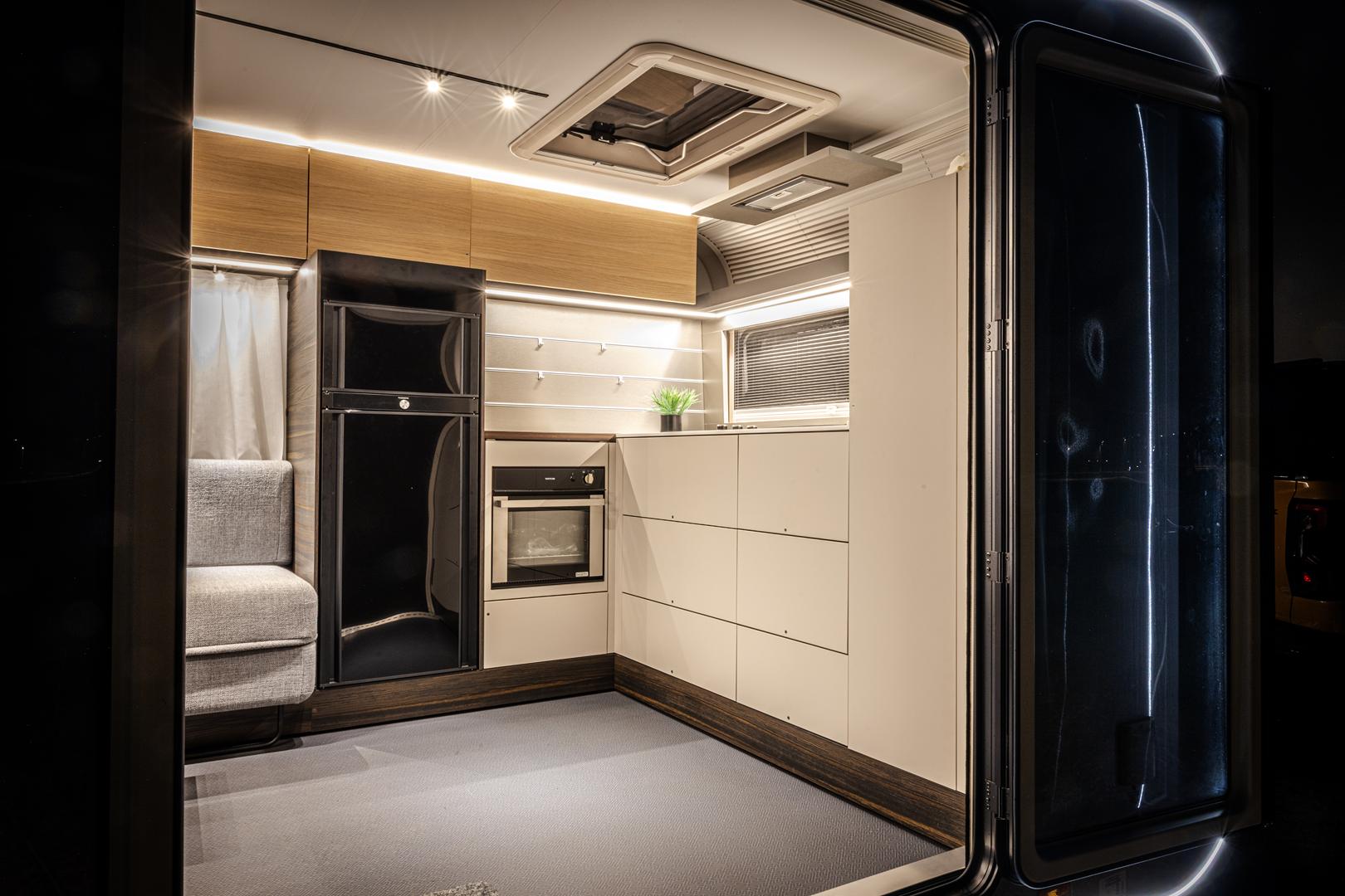 Galeria Adria Astella 704HP
