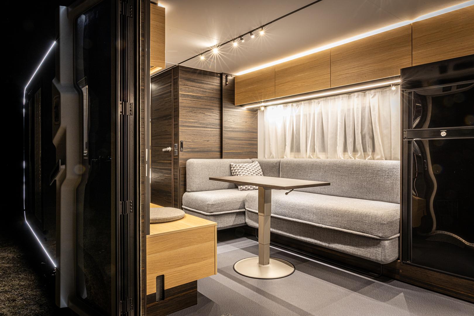 Galeria Adria Astella 704HP