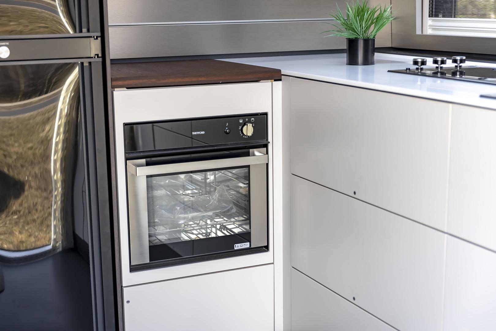 Galeria Adria Astella 704HP