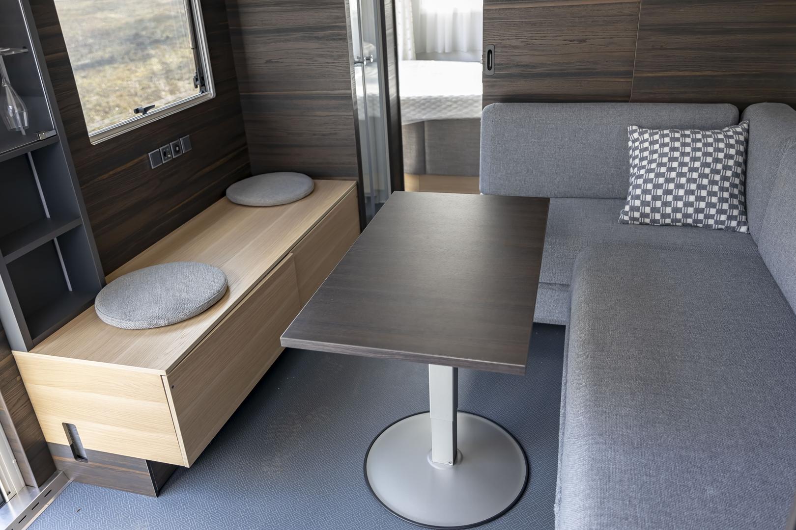 Galeria Adria Astella 704HP