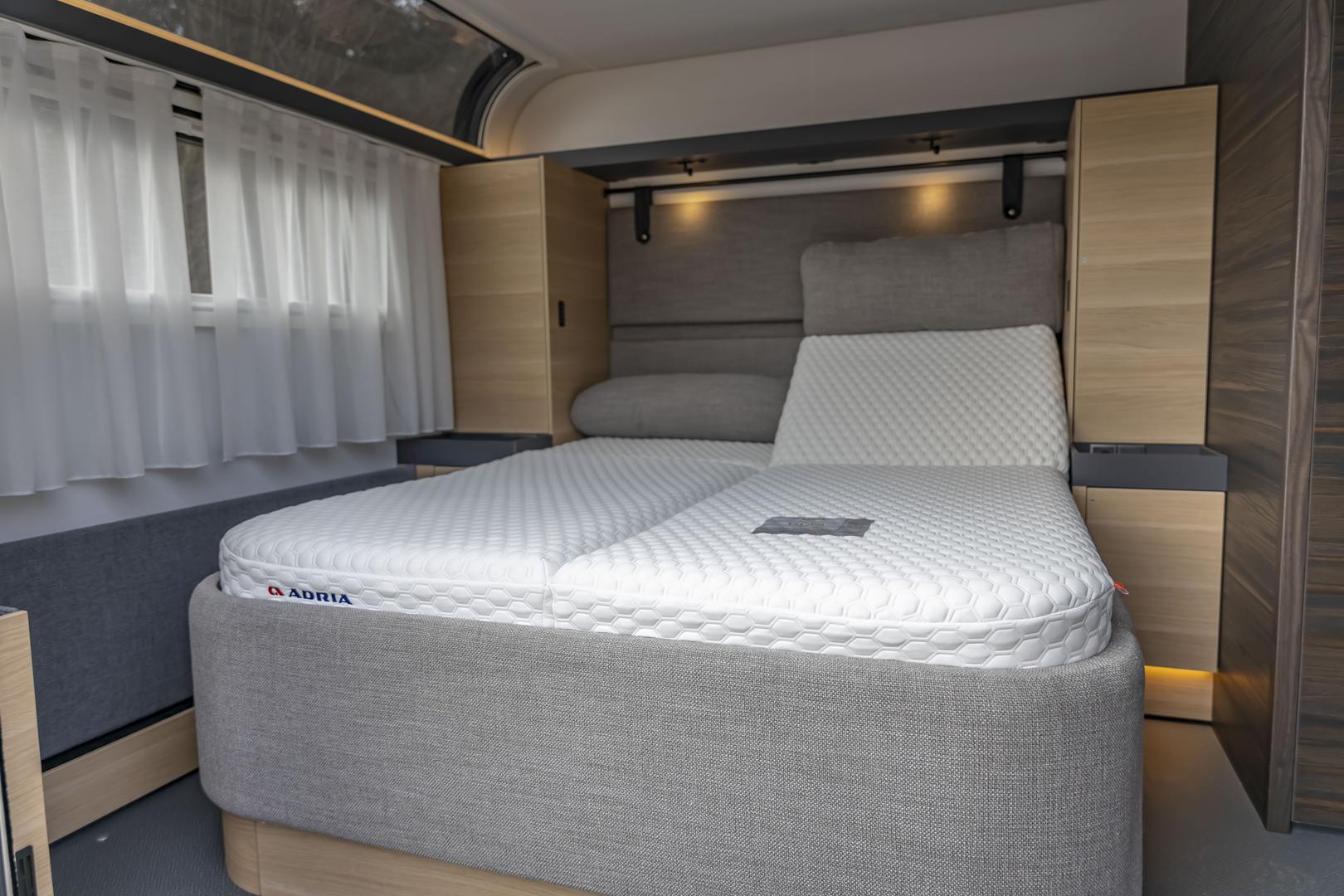 Galeria Adria Astella 704HP