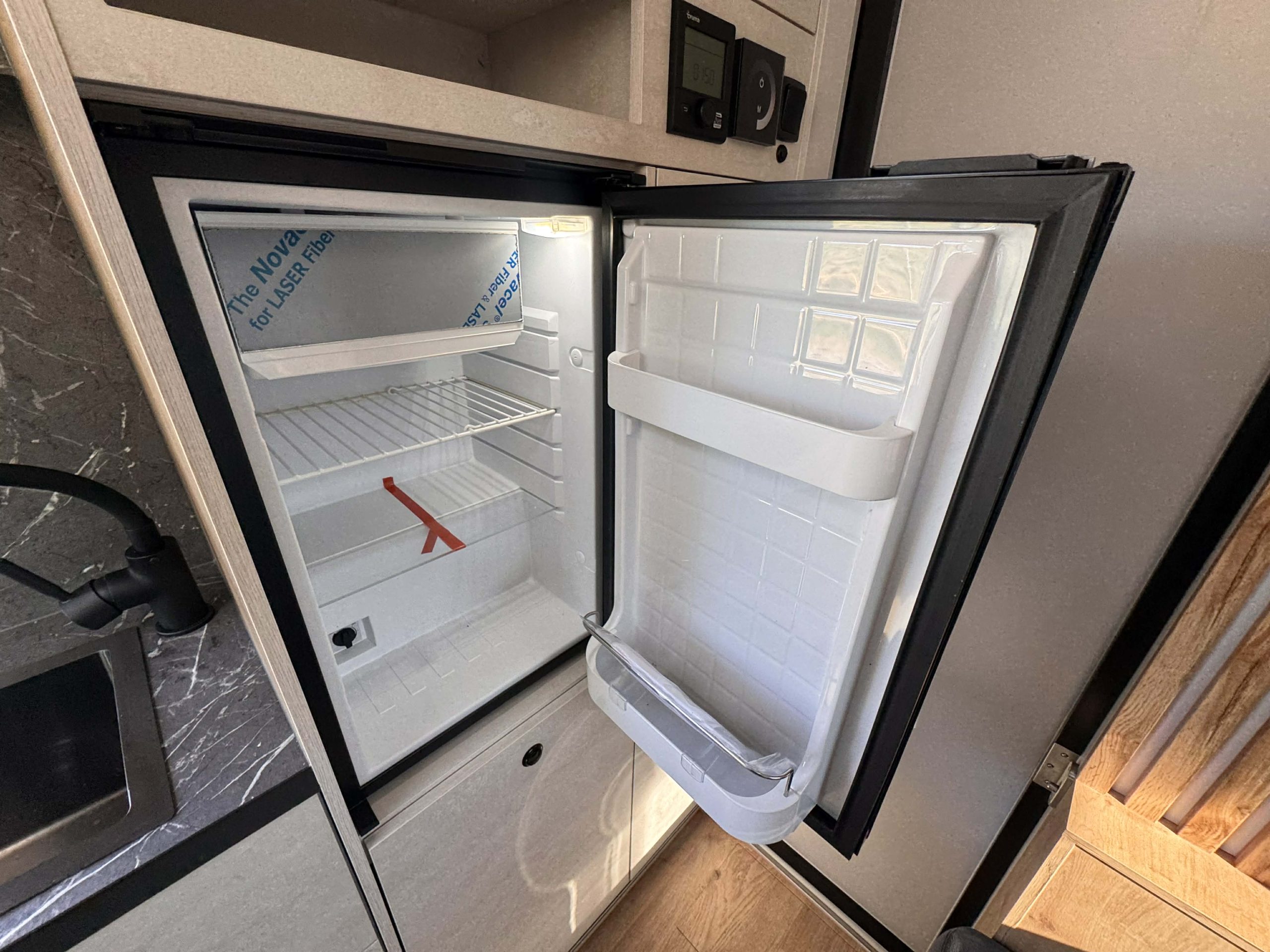 Galeria Globe Traveler Falcon 2XS