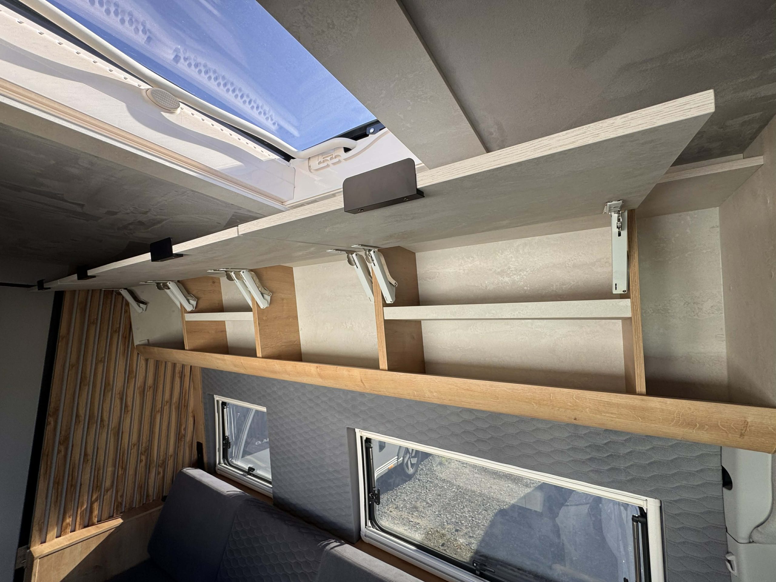 Galeria Globe Traveler Falcon 2XS