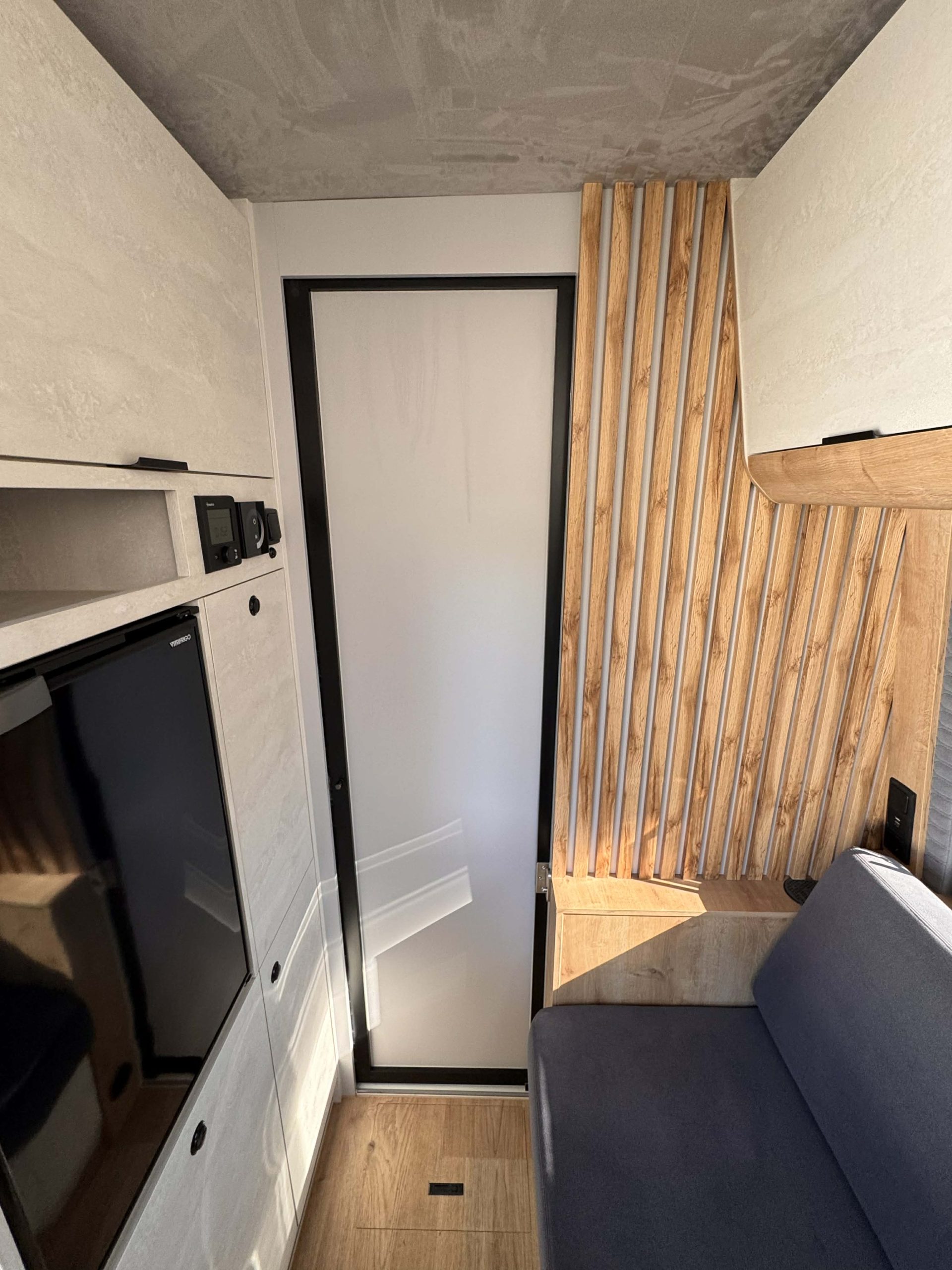 Galeria Globe Traveler Falcon 2XS