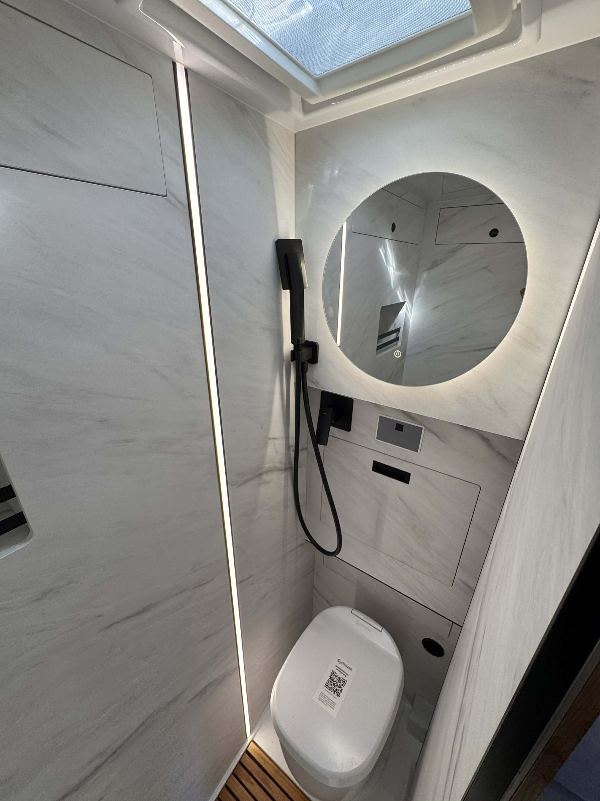 Galeria Globe Traveler Falcon 2XS