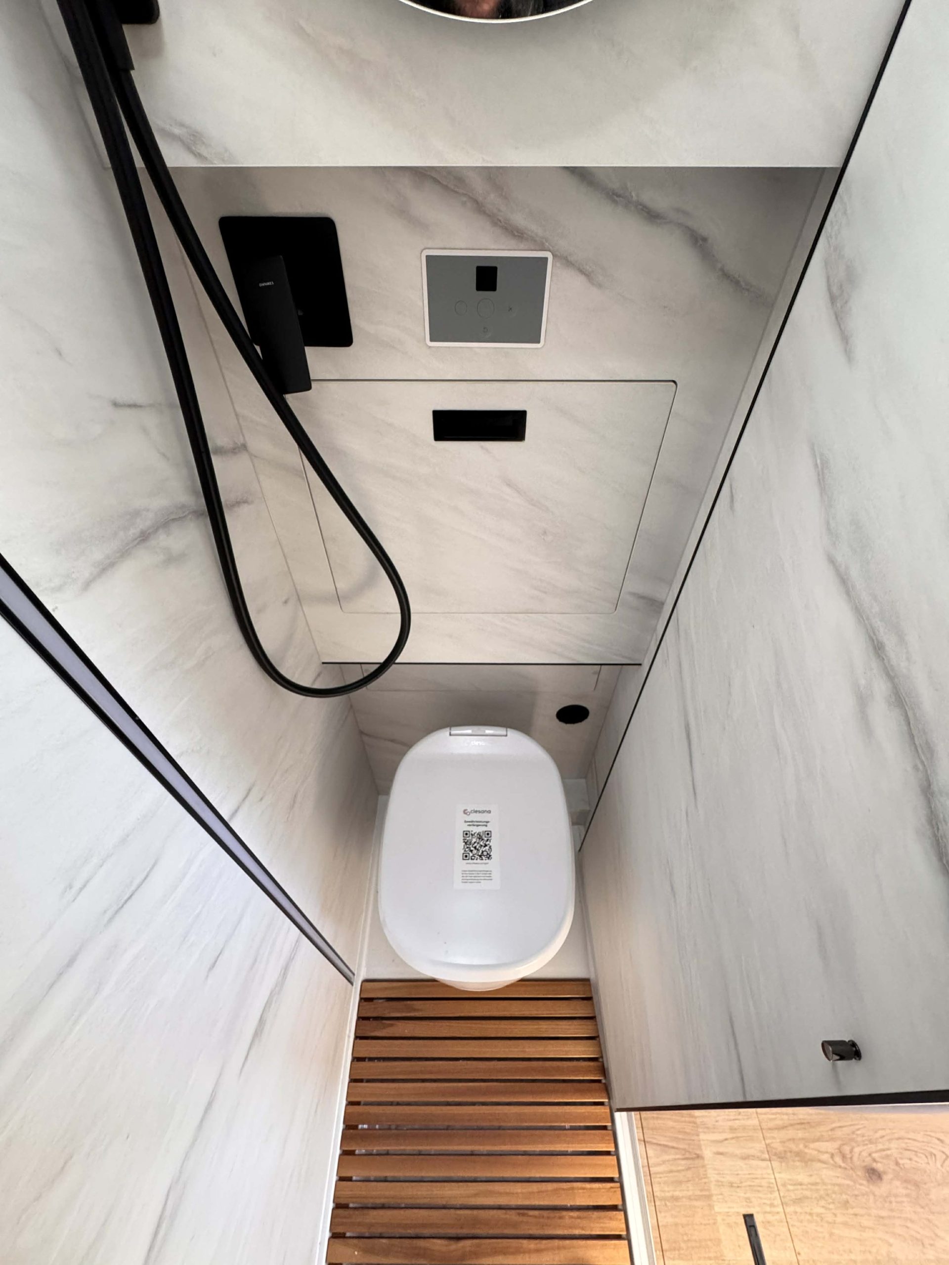 Galeria Globe Traveler Falcon 2XS