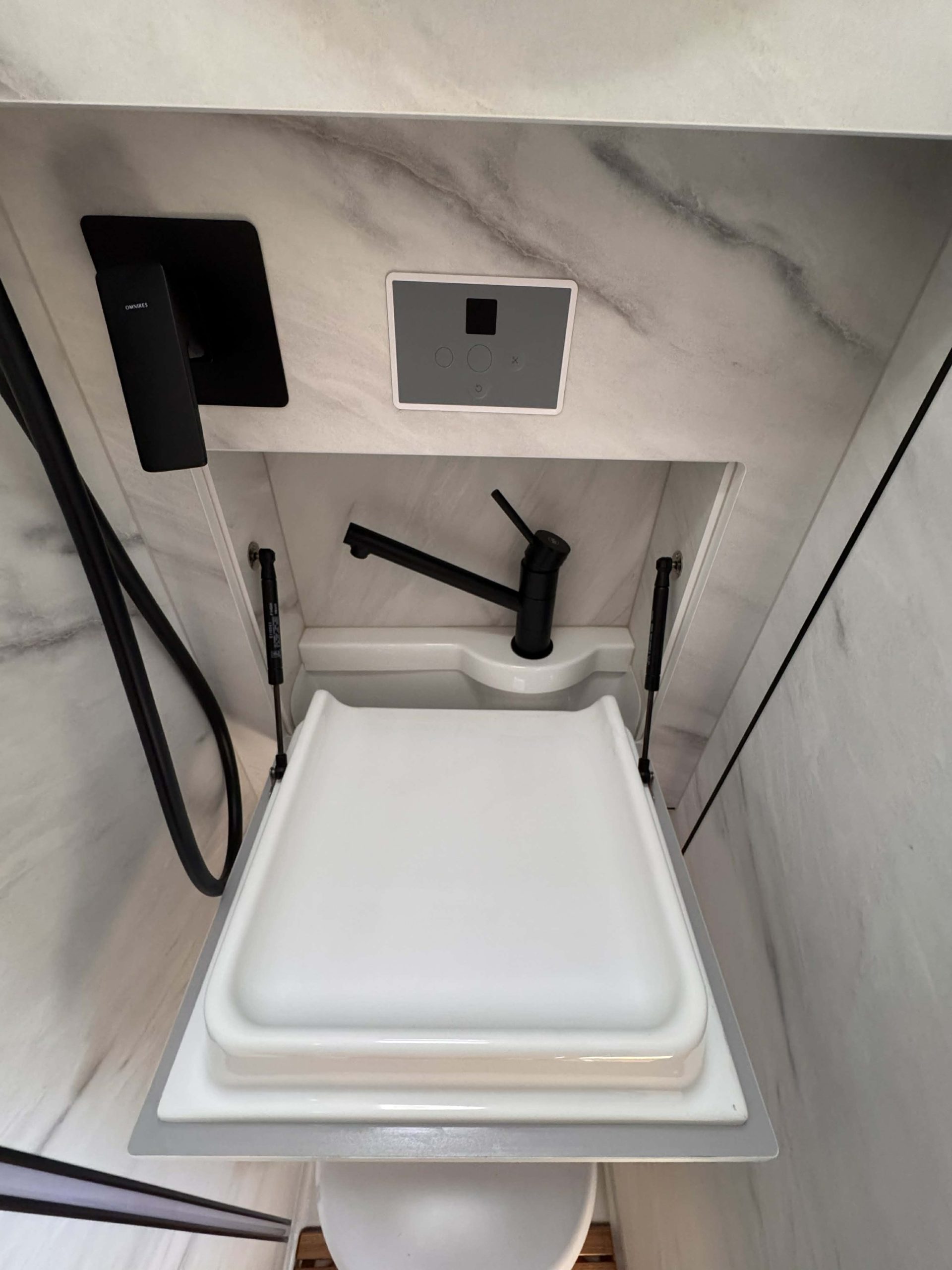 Galeria Globe Traveler Falcon 2XS