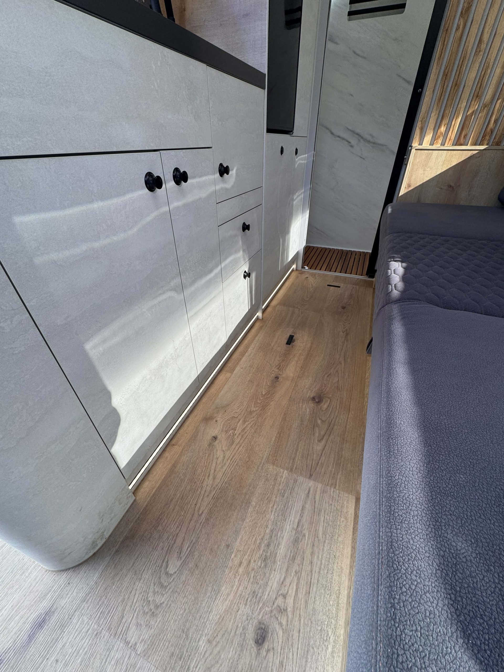 Galeria Globe Traveler Falcon 2XS