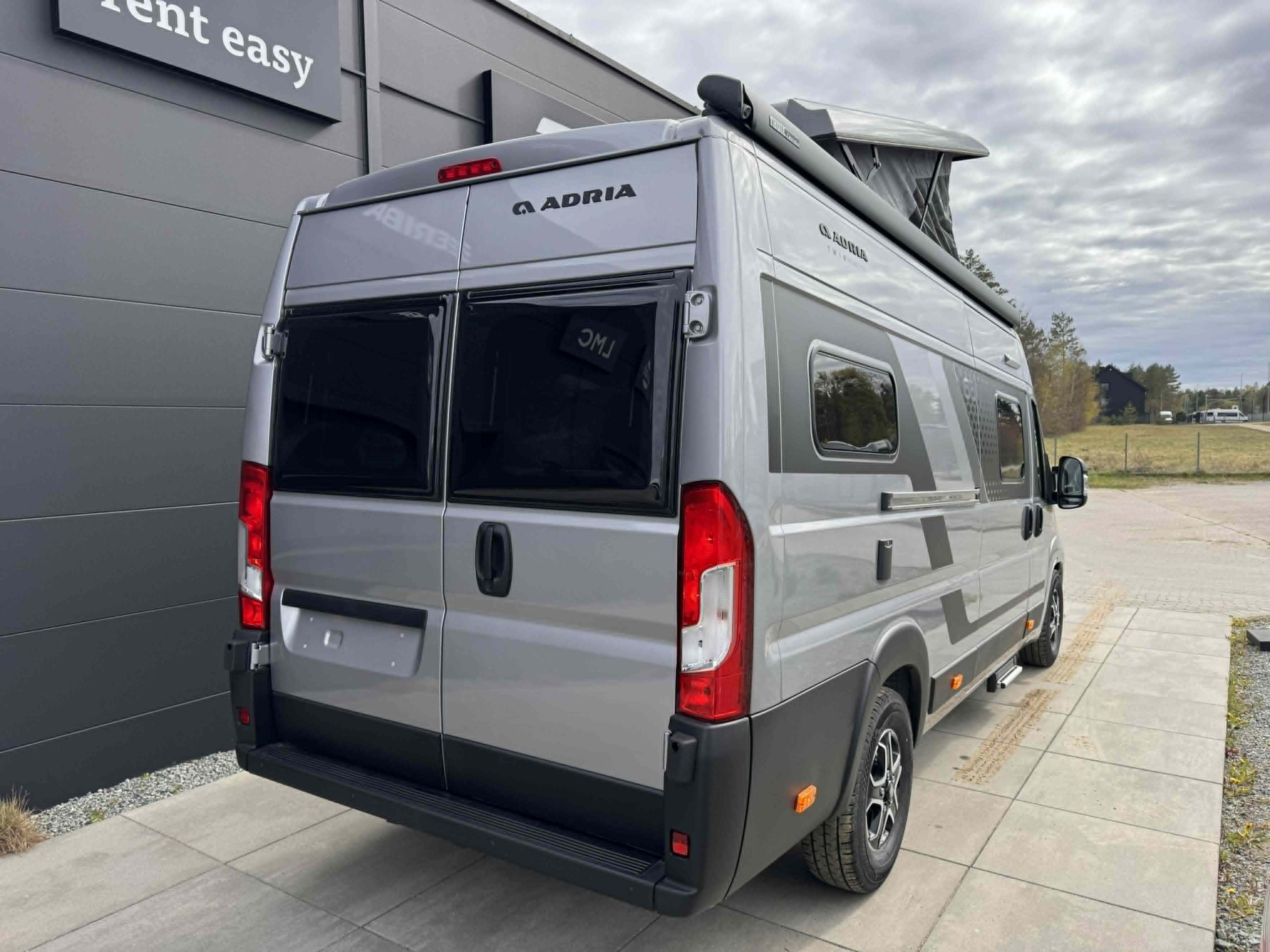 Galeria Adria Twin Sports 640 SGX 60y PopTop