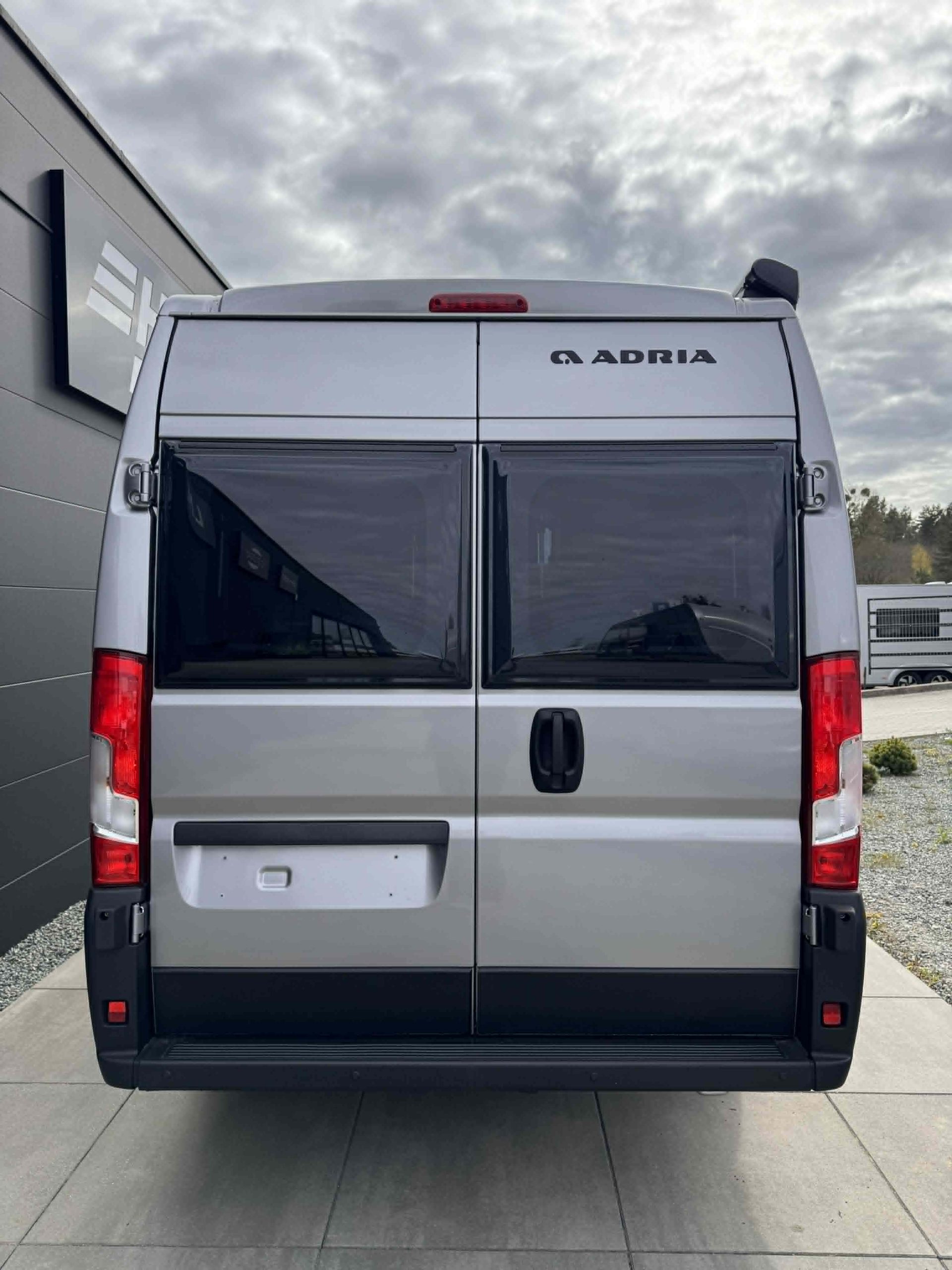 Galeria Adria Twin Sports 640 SGX 60y PopTop