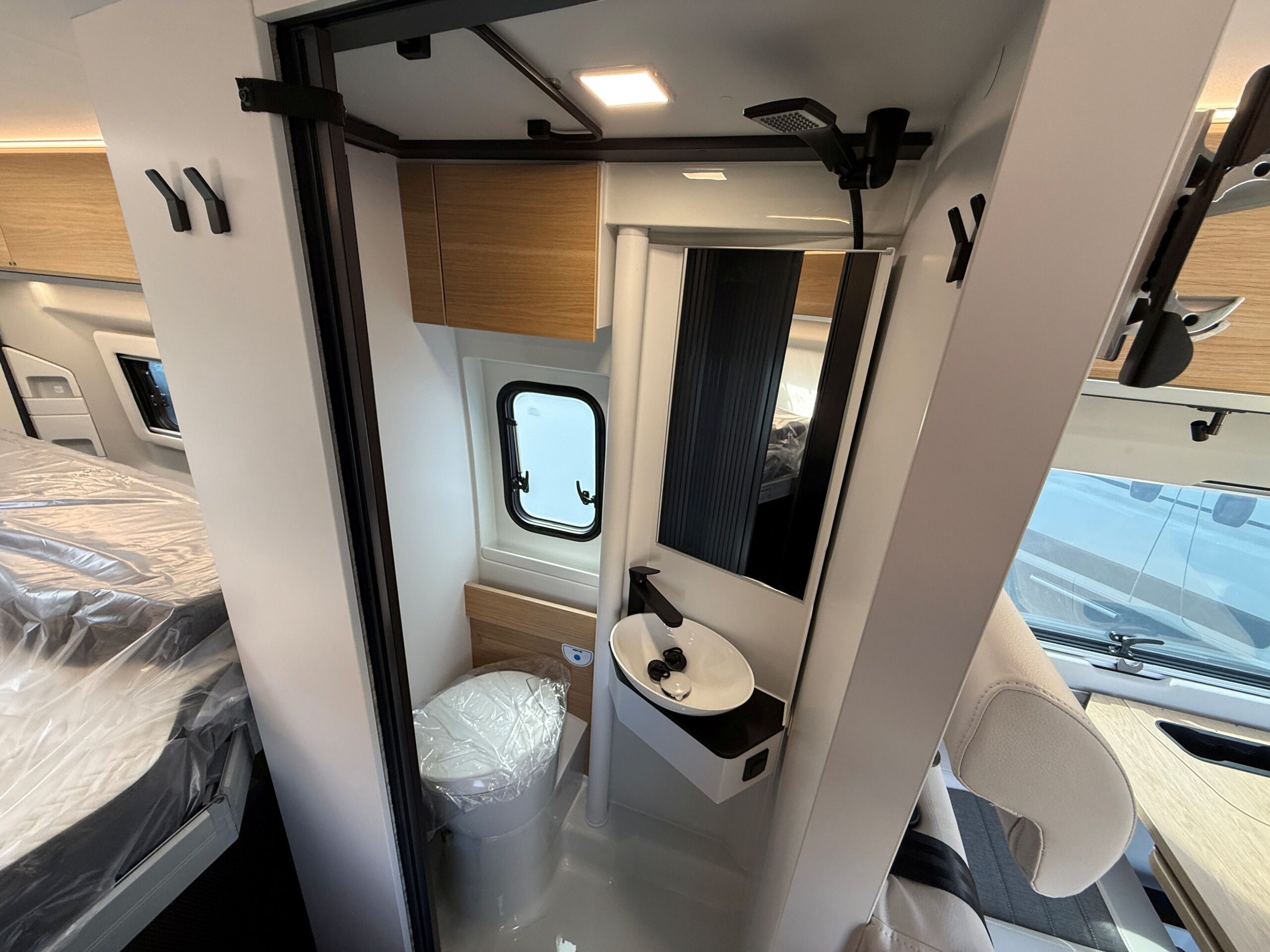 Galeria Adria Twin Sports 640 SGX 60y PopTop