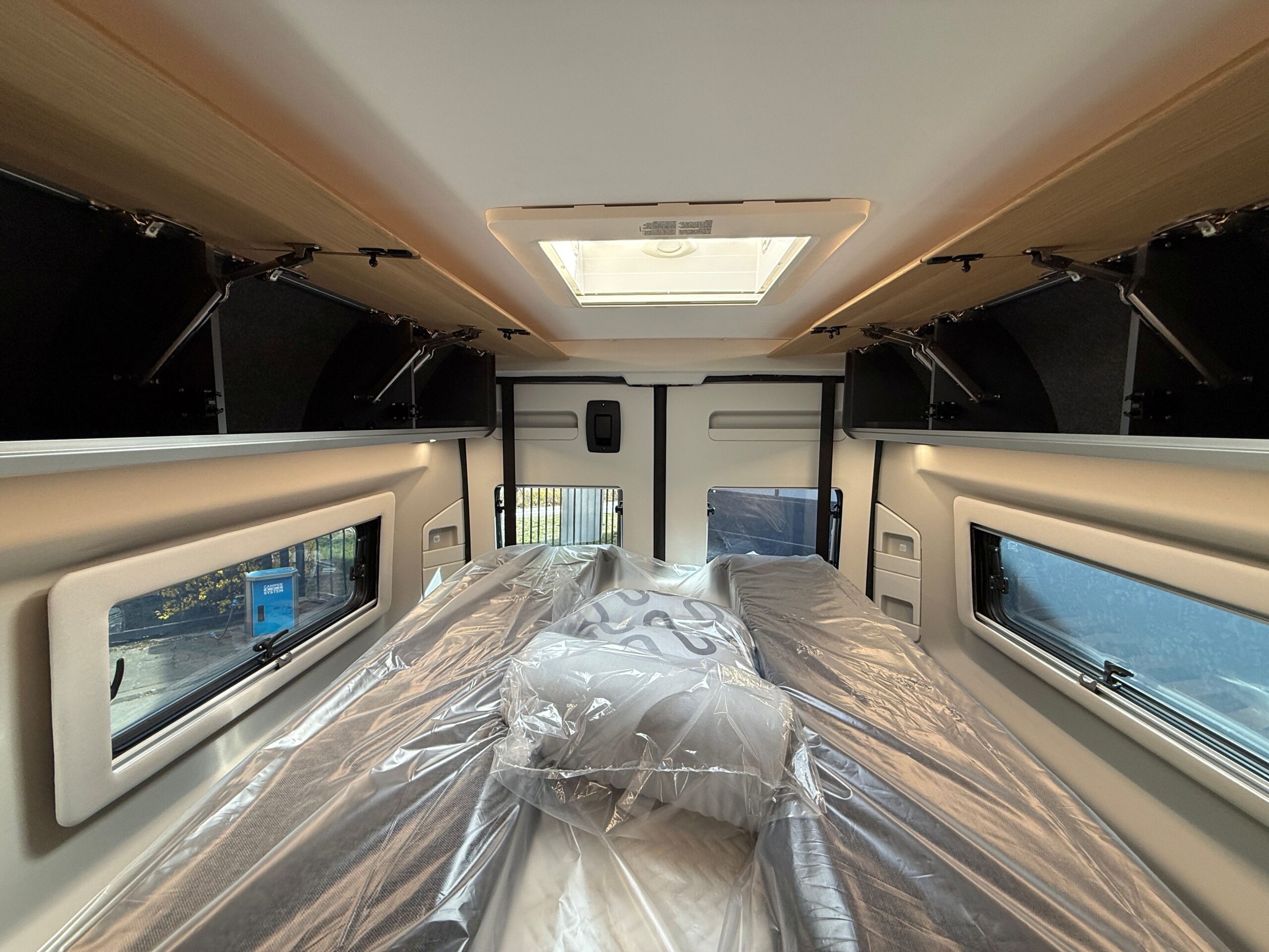 Galeria Adria Twin Sports 640 SGX 60y PopTop