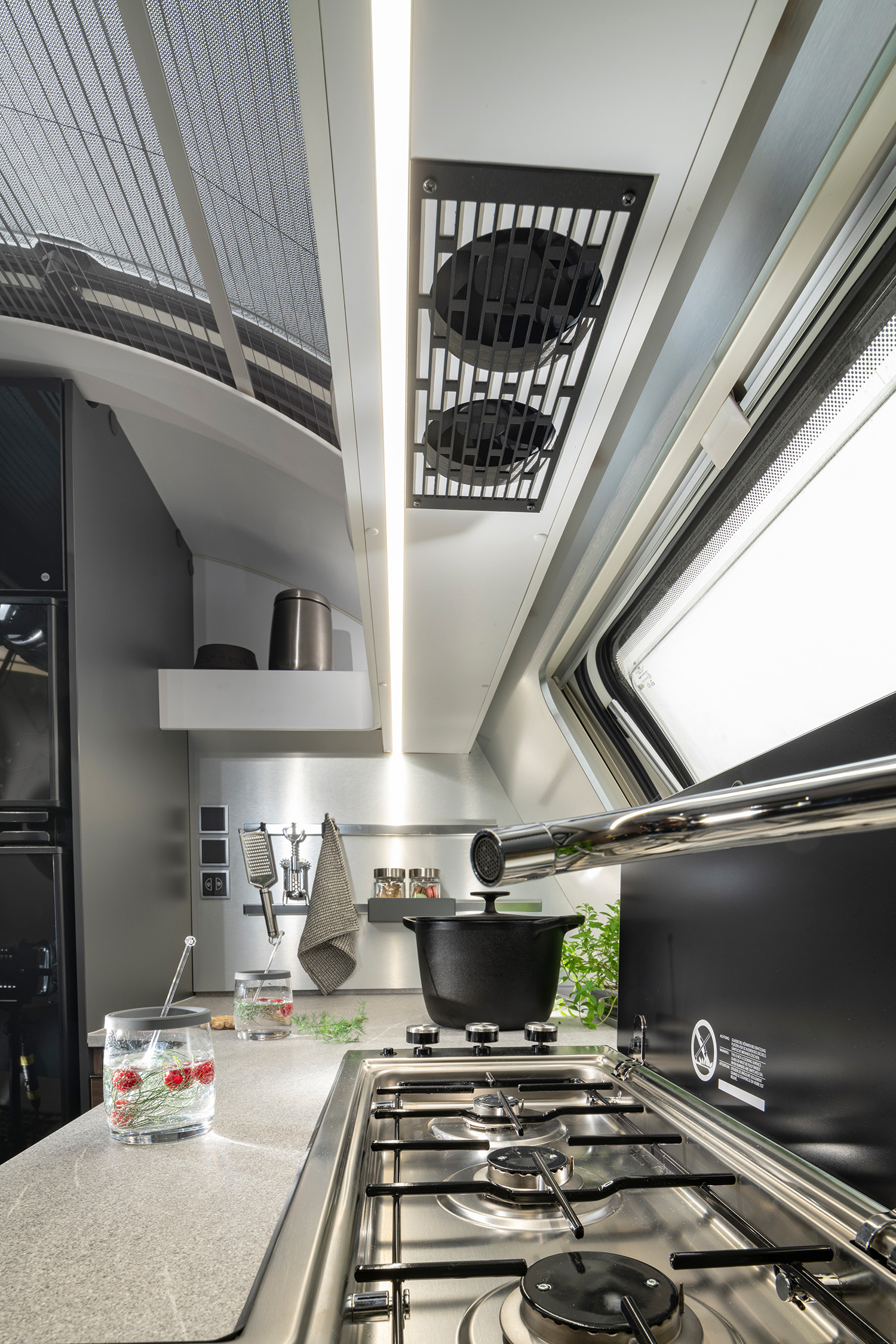 Galeria Adria Alpina 663HT