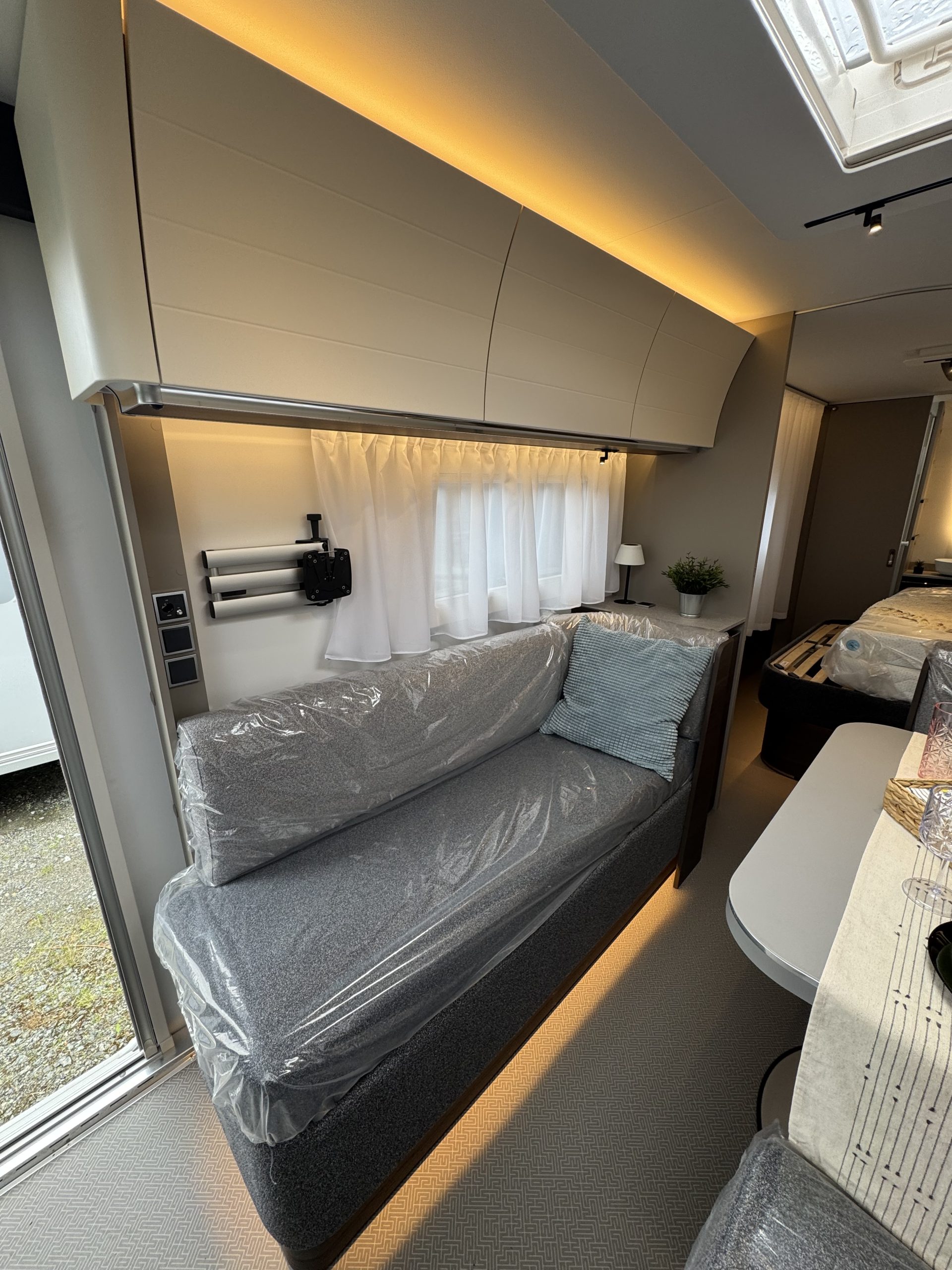 Galeria Adria Alpina 663HT