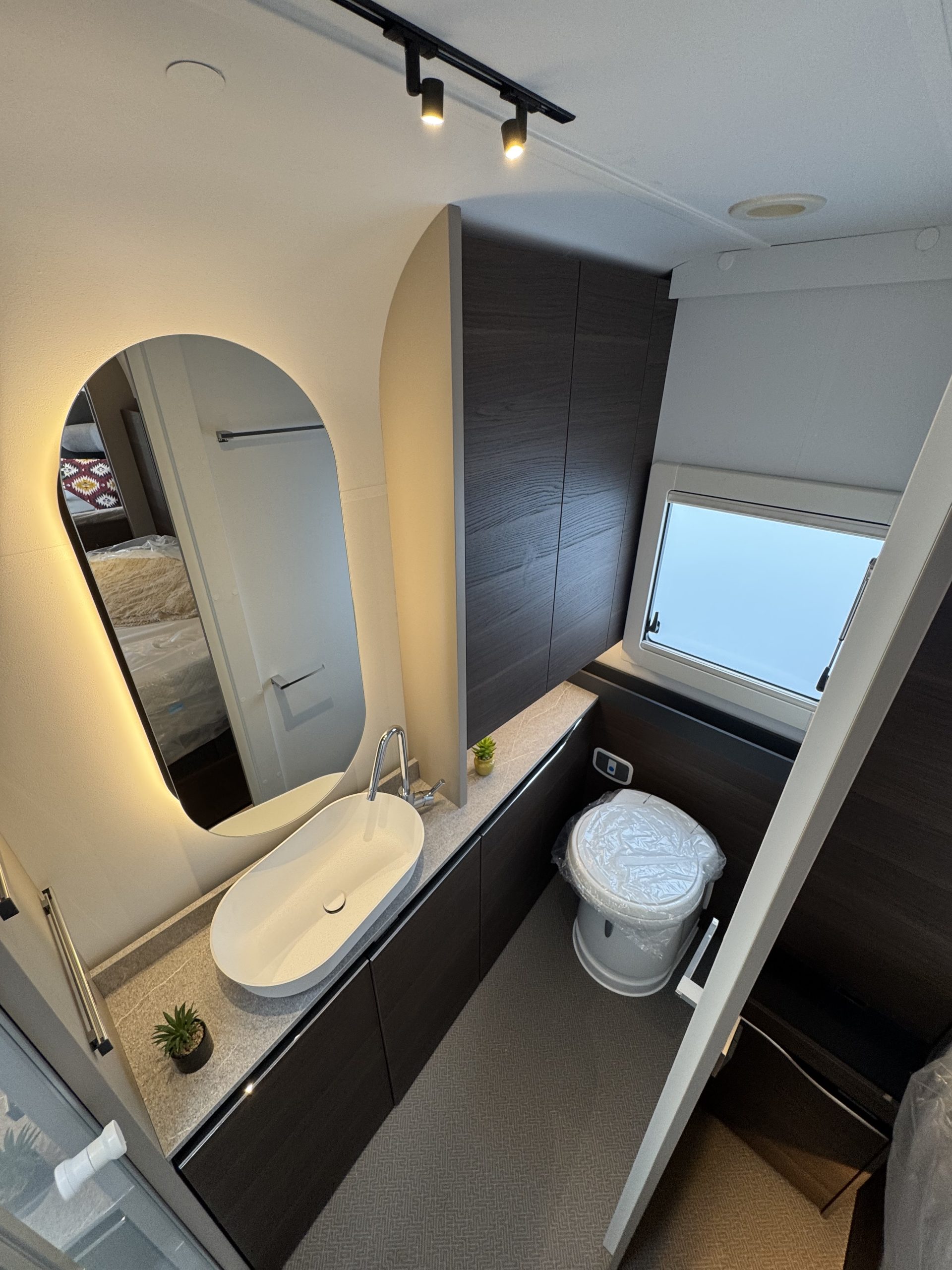 Galeria Adria Alpina 663HT
