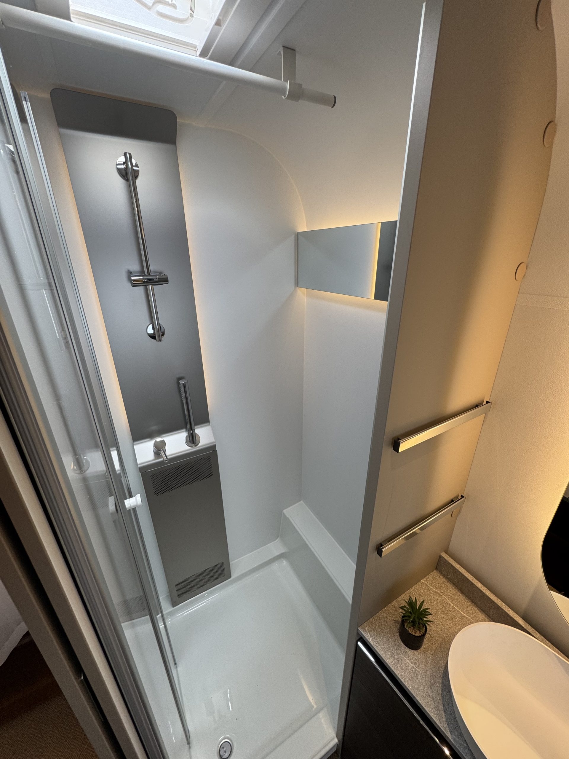 Galeria Adria Alpina 663HT