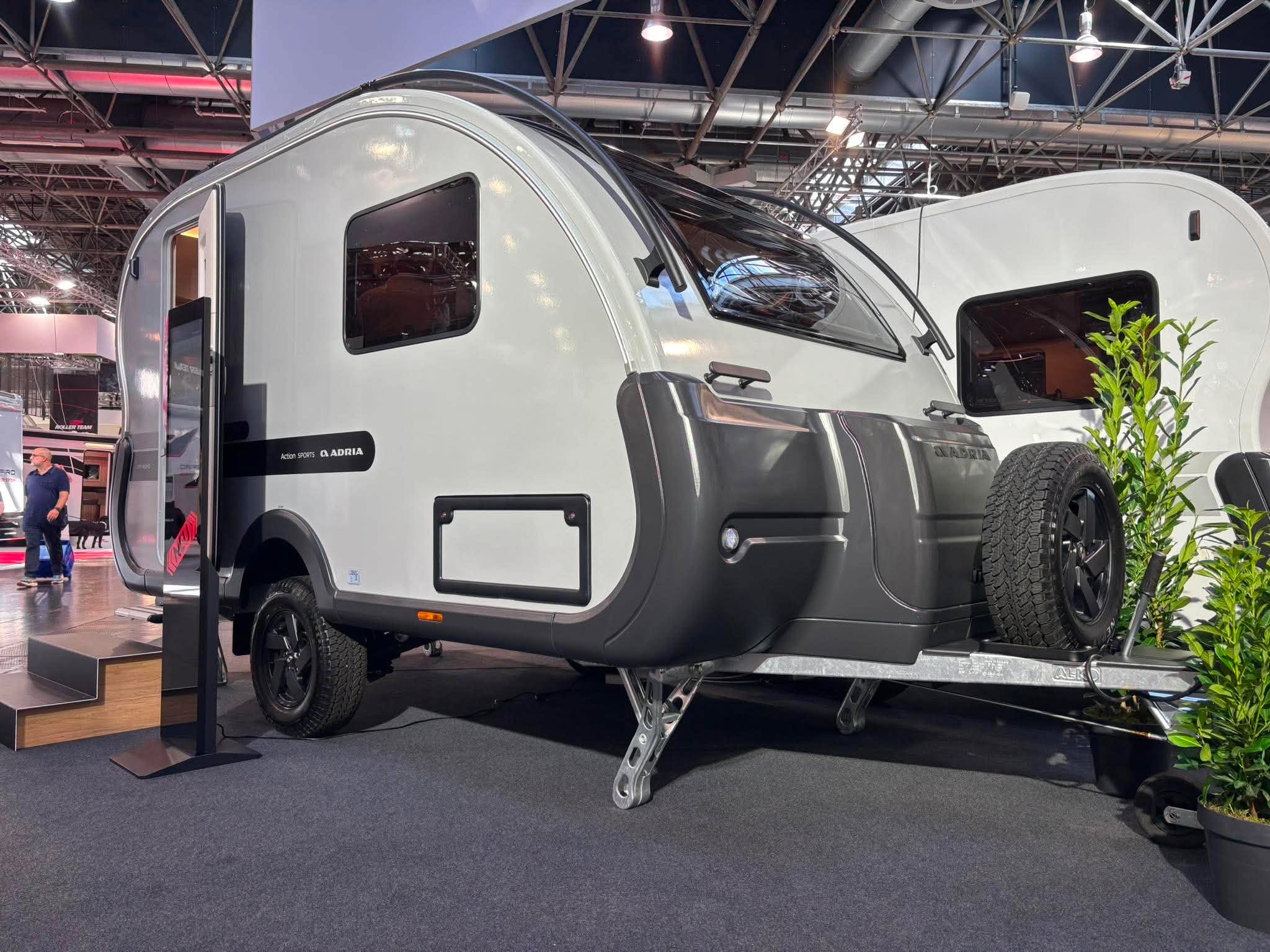 Galeria Adria Action Sports 391 LH